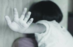 पहले मां को पीट-पीट कर घर से निकाला, फिर पिता और दादा ने मासूम का गला घोंट गंगा के पास दफनाया