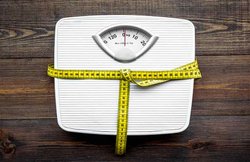 धनिए का पानी वजन कम करने में होता है फायदेमंद, जानिए बनाने का तरीका