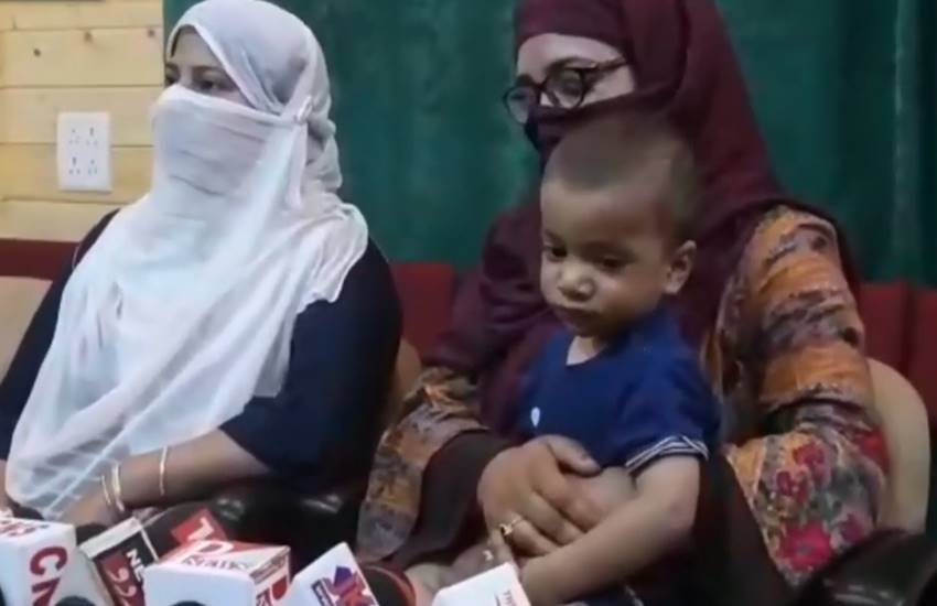 ak wives of Kashmiri ex-militants