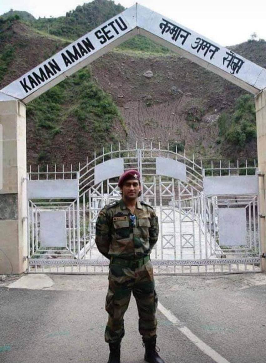 महेंद्र सिंह दोनी की ट्रेनिंग 15 अगस्त को खत्म हो जाएगी।