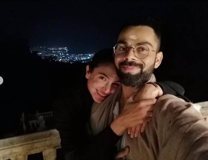 बता दें इन दिनों अनुष्का शर्मा ने फिल्मों से ब्रेक लिया हुआ है। वह ज्यादा से ज्यादा समज पति के साथ बिता रही हैं।