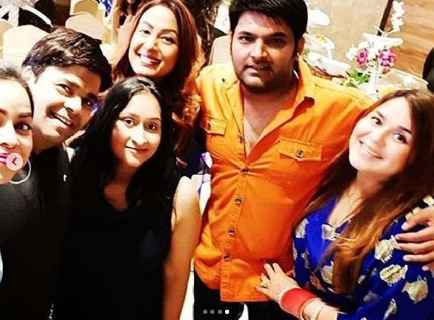 शो के ज्यादातर लोग अपने पार्टनर के साथ पहुंचे। जहां एक्ट्रेस रोशेल राव अपने पति कीथ सिकेरा के साथ मौजूद रहीं तो वहीं कृष्णा भी कश्मीरा संग पार्टी में पहुंचे।