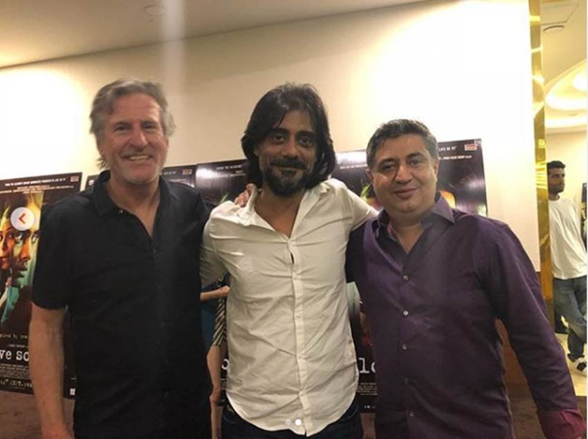 рд╕реМрд░рдн рдиреЗ рдПрдХреНрдЯрд┐рдВрдЧ рдореЗрдВ рдЕрдкрдирд╛ рдХрд░рд┐рдпрд░ рдмрдирд╛рдиреЗ рдХреА рд╕реЛрдЪреАред рдЗрд╕рдХреЗ рд▓рд┐рдП рдЙрдиреНрд╣реЛрдВрдиреЗ рдореБрдВрдмрдИ рдХреЗ рдмреИрд░реА рдЬреЙрди рдПрдХреНрдЯрд┐рдВрдЧ рд╕реНрдХреВрд▓ рдореЗрдВ рджрд╛рдЦрд┐рд▓рд╛ рд▓реЗ рд▓рд┐рдпрд╛ред