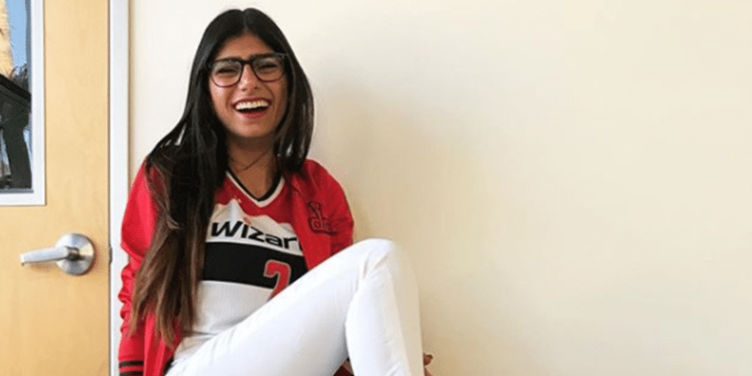 मिया खलीफा ने सगाई भी कर ली है। मिया खलीफा के मंगेतर किसी होटल में शेफ का काम करते हैं।