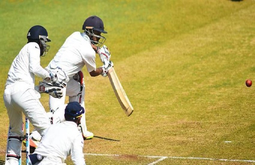 Ind B vs Ind G Match Live Cricket Score - यहां जानिए मैच का लाइव स्कोर