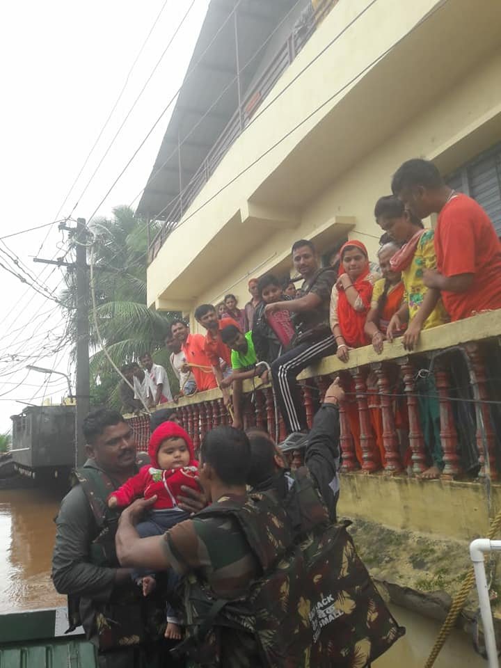 karnataka, karnataka news, karnataka floods, karnataka floods live updates, karnataka floods news, karnataka rain, karnataka rains news, karnataka rains latest news, weather, karnataka weather, bangalore news, banaglore weather, bangalore live news, karnataka rain latest news, indian amry, indian airforce, indian navy, CRPF, NDRF