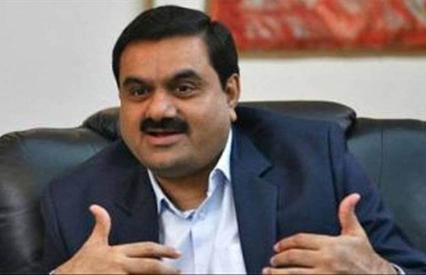 अडानी ग्रुप ने अब एयरपोर्ट बिजनस में भी प्रवेश कर लिया है। (फोटो सोर्स: द इंडियन एक्सप्रेस)