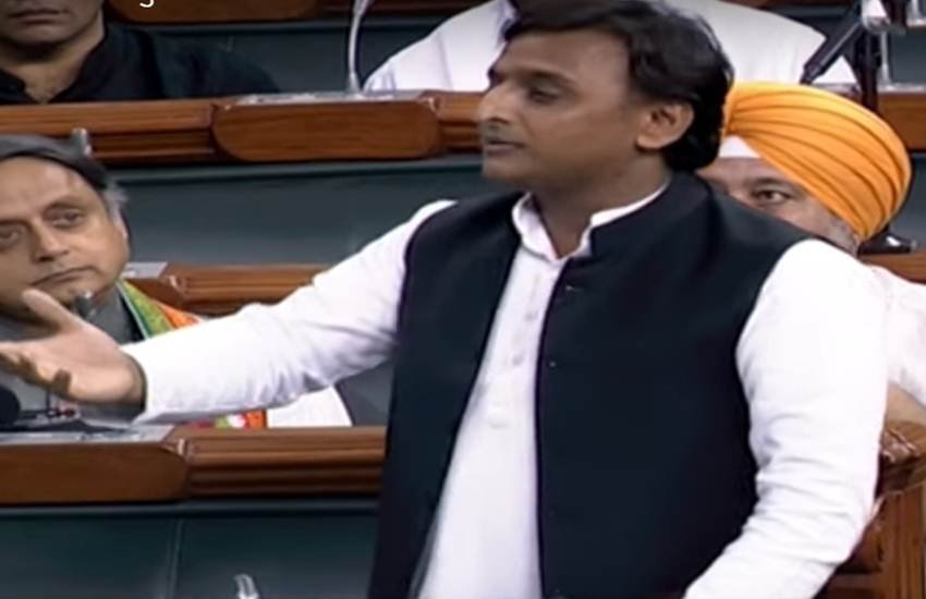 लोकसभा में सपा सांसद अखिलेश यादव।(फोटो-लोकसभा टीवी)