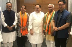 Nach Baliye में हिस्सा ले रहीं पहलवान Babita Phogat भाजपा में शामिल, खेल मंत्री किरण रिजिजू ने कहा- स्वागत है