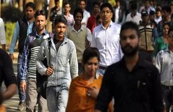 Jobs Crisis In India: इधर ऑटो इंडस्ट्री लहूलुहान, उधर बैंक-इंश्योरेंस-इंफ्रास्ट्रक्चर समेत कई सेक्टरों में घटी हायरिंग की रफ्तार!