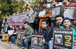 Jammu and Kashmir Issue: आर्टिकल 370 हटने पर कश्मीरी पंडित बोले- 1989 में एक सूटकेस के साथ छोड़ा था घर, ये फैसला सपना सच होने जैसा