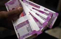 7th Pay Commission: सरकार के इस कदम से कर्मचारियों को होने जा रहा बड़ा नुकसान, 43 महीने के HRA पर संकट