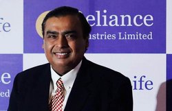 कारोबारी मुकेश अंबानी को बड़ा झटका, एक दिन में गंवा दिए करीब 17 हजार करोड़!