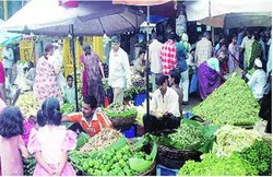 मजदूर के वेश में रह रहा था आतंकी, दबोचने के लिए NIA अफसर बन गए सब्जी बेचने वाला