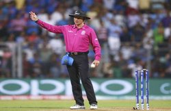 आईसीसी ने शुरू की अंपायरिंग का स्तर सुधारने की कवायद, नो बॉल के लिए टीवी अंपायर की लेगी मदद