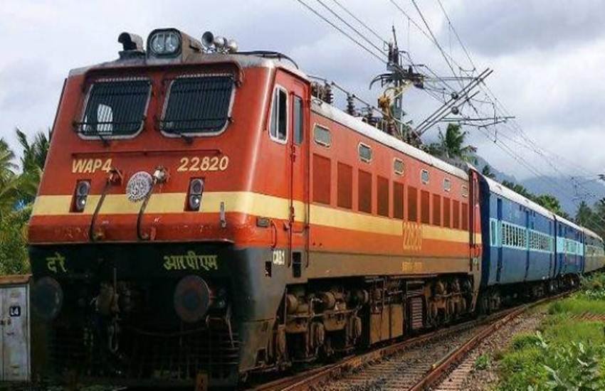 रेल यात्रा के दौरान यह नंबर आपके सफर में काफी मददगार साबित हो सकते हैं।