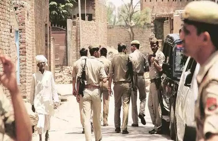 पुलिस के मुताबिक बीते 12 अगस्त सांप्रदायिक सौहार्द बिगाड़ने के मकसद से गलता गेट के इलाके में पत्थरबाजी, लूटपाट और आगजनी की घटना सामने आई थी। (सांकेतिक तस्वीर)