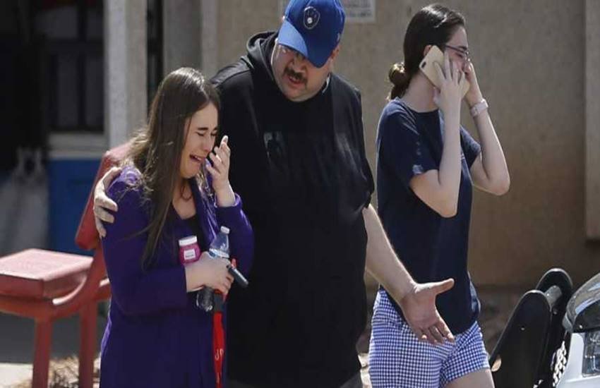 US SHOOTING, Walmart Store, gunman, Texas governor, US president, Donald Trump, gunfire death, El Paso, Governor Greg Abbott, El Paso Police Chief Greg, US mass shooting, international news, Hindi news, news in Hindi, latest news, today news in Hindi