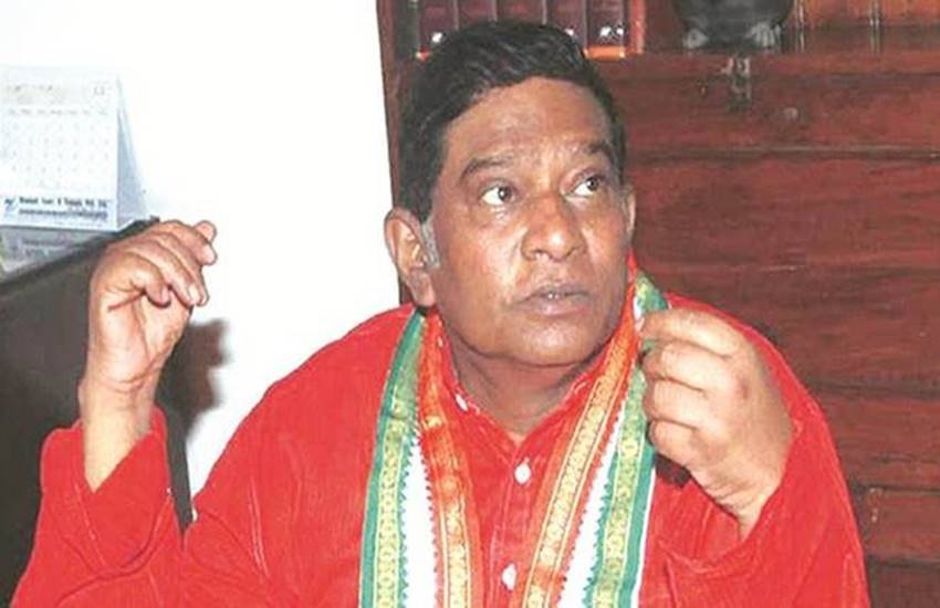 छत्तीसगढ़ के बिलासपुर जिला प्रशासन ने जाति प्रमाण पत्र मामले में पूर्व मुख्यमंत्री अजीत जोगी के खिलाफ FIR दर्ज