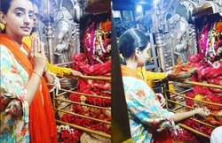जन्मदिन पर विन्ध्यवासिनी मंदिर पहुंची Akshara Singh, मां निलिमा सिंह ने खास तरीके से बेटी को किया विश