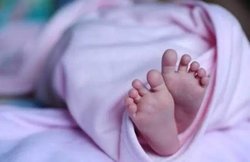 Morena: सरकारी योजना का लाभ उठाने के लिए आटे का बना नकली बच्चा ले आई महिला, साथ में आई ASHA को मिल गया नोटिस