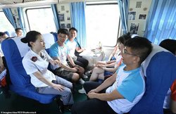 सिंगल्स के लिए चीन में चली स्पेशल Love Train, हजारों युवक-युवतियों ने साथ किया सफर