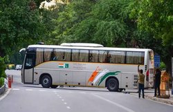 DTC ने रद्द की दिल्ली-लाहौर बस सर्विस, संसद पर आतंकी हमले के समय भी हुई थी कैंसिल