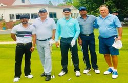 क्रिकेट से छुट्टी लेकर केदार संग गोल्फ का मजा ले रहे महेंद्र सिंह धोनी, जाधव ने शेयर की तस्वीर