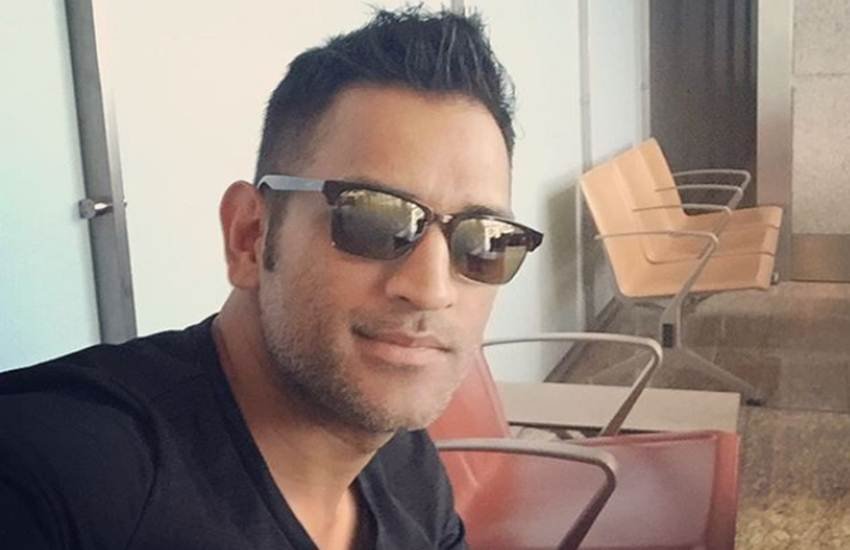 mahendra singh dhoni, महेंद्र सिंह धोनी, mahendra singh dhoni wife, महेंद्र सिंह धोनी जीवन परिचय, mahendra singh dhoni age, mahendra singh dhoni image, mahendra singh dhoni father, mahendra singh dhoni cast, mahendra singh dhoni wiki, महेंद्र सिंह धोनी की जीवनी, महेंद्र सिंह धोनी फिल्म