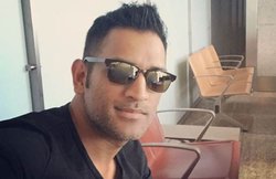 Mahendra Singh Dhoni मारने जा रहे हैं बॉलीवुड में एंट्री?