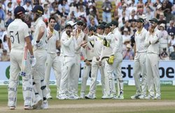 England vs Australia Cricket Score, 3rd Ashes Test: जोफ्रा आर्चर के ‘छक्के’ से ऑस्ट्रेलिया 179 रन पर सिमटी, डेविड वार्नर और मार्नस लाबुशाने ने जड़े अर्धशतक