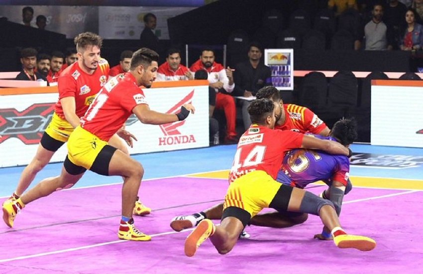 Pro kabaddi league 2019: गुजरात फॉर्च्यूनजायंट्स और दबंग दिल्ली को हराया। (twitter) 