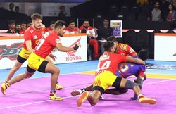 Pro Kabaddi 2019, Gujarat Fortunegiants vs Dabang Delhi: दबंग दिल्ली को मिली इस सीज़न की पहली हार, गुजरात ने 31-26 से हारया