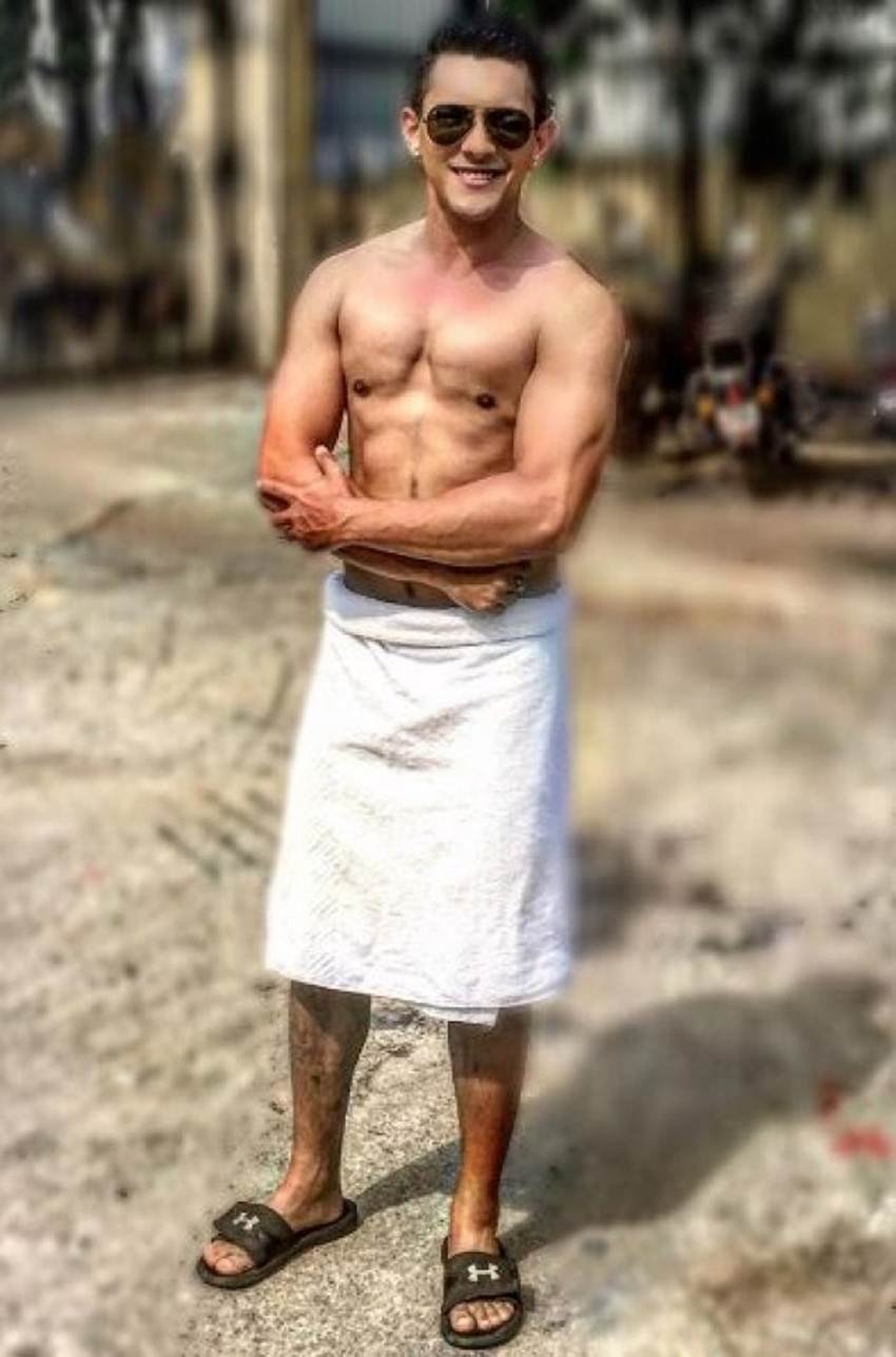 रिपोर्ट के मुताबिक आदित्य नारायाण Bigg Boss 13 में कंटेस्टेंट के तौर पर नजर आएंगे। आदित्य जब प्यार किसी से होता है में सलमान खान के बेटे का किरदार भी निभा चुके हैं। (Photo: @adityanarayan/instagram)