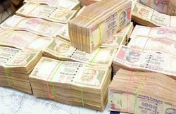 मध्य प्रदेश: स्कूल बैग में एक करोड़ रुपए की पुरानी करंसी रख घूम रहे 6 लोग दबोचे, ईडी से बचने की थी तैयारी