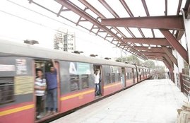 Indian railways,train,train tickets,delhi mumbai train,delhi howrah train,train news,indian railways news,piyush goyal,railways ministry,train speed, CSMT Thane mainline, CSMT Vashi, harbour line, mumbai trains, train cancel, rain train