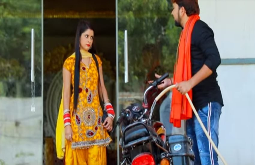 ‘ले लेब जम्मू कश्मीर में जमीन’, आर्टिकल 370 पर बना भोजपुरी गाना सोशल मीडिया पर हुआ वायरल ‘ले लेब जम्मू कश्मीर में जमीन’, आर्टिकल 370 पर बना भोजपुरी गाना सोशल मीडिया पर हुआ वायरल