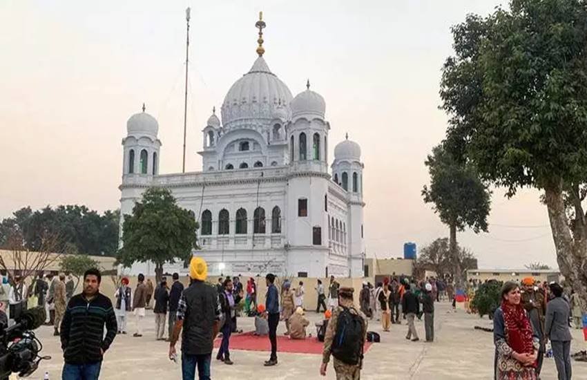 करतारपुर साहिब की स्थापना गुरू नानक देव ने 1522 में की थी।