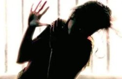 बेवफाई का शक था, 25 साल के युवक ने 30 साल की लिव इन पार्टनर को पीट-पीट कर मार डाला