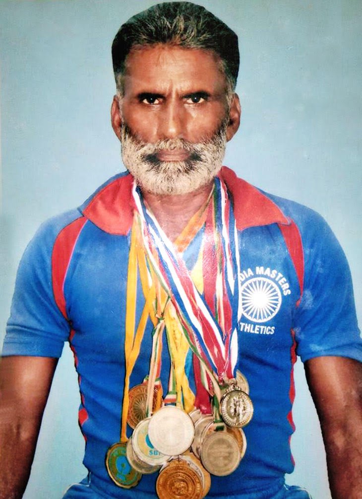 up news, story of athlete mahadev prajapati, who Return to the game at the age of 42, and win many gold medal, insprinng Stor, janstata gallery, jansatta photos, janatta sports gallery, jansatta Special gallery