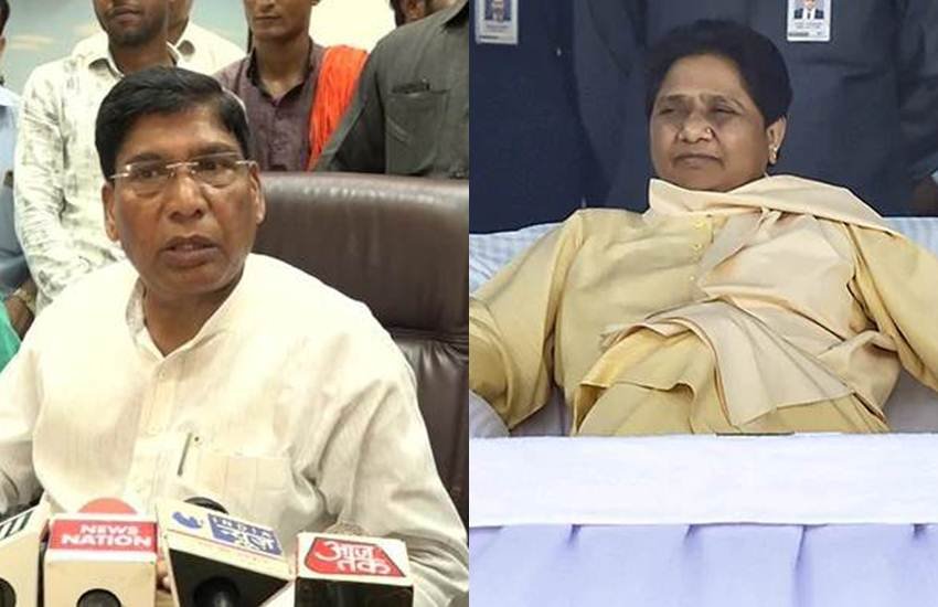 यूपी सरकार में मंत्री गिरिराज सिंह ने मायावती पर विवादास्पद बयान दिया है।