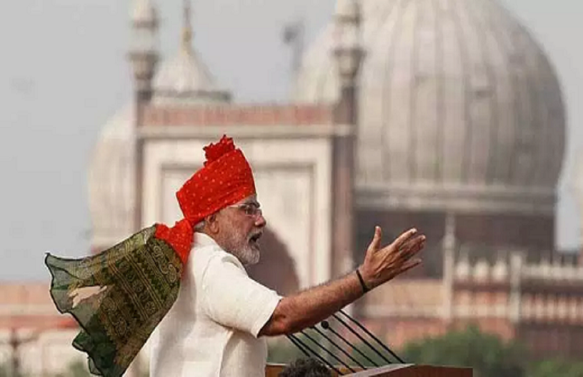 Independence day: लाल किले की प्राचीर से लगातार छठीं बार पीएम मोदी ने देश को संबोधित किया। (Source: Express Archive)