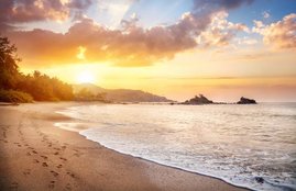 tourists took sand, italy beach, souvenir