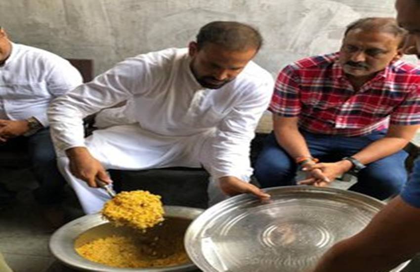 Jammu and Kashmir, Gujarat, Vadodara, vadodara flood, Yusuf Pathan, Irfan Pathan, Kashmir valley, under-13 team, under-16 team, cricket trial, terror threat, india news, Hindi news, news in Hindi, latest news, today news in Hindi