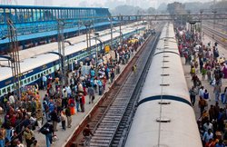 नहीं चल रही हैं ये 207 ट्रेन, Indian Railway ने कर दिया रद्द, जानिए अपनी ट्रेन का स्टेटस