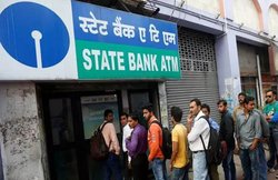 SBI DEBIT CARD LIMIT पता है? जानिए किस कार्ड से निकाल सकते हैं कितना पैसा