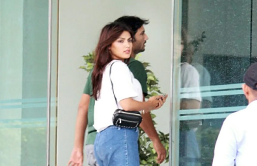 सुशांत और रिया। फोटो-योगेश शाह। सुशांत और रिया। फोटो-योगेश शाह।