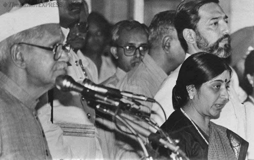 सुषमा स्वराज ने 1977 में जनता पार्टी जॉइन की उसके बाद 1984 में वह भारतीय जनता पार्टी की सदस्य बनीं।
