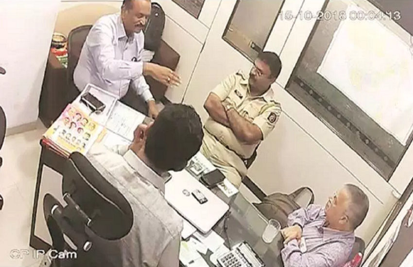30 साल बाद रिटायर्ड डीसीपी से हुई गलती, खोला हिरासत में हत्या का राज। (CCTV scrrenshot) 