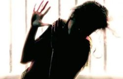 पहले की गैंगरेप की कोशिश, पीड़िता ने केस किया तो घर में घुस बदमाशों ने काट डाली मां की नाक